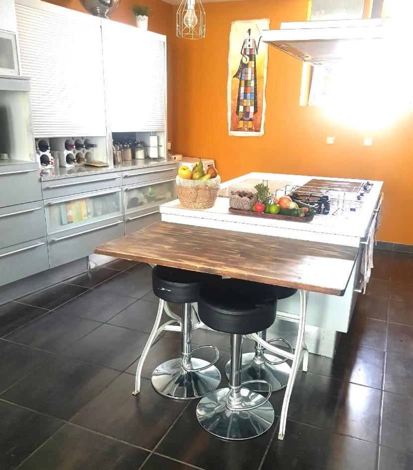 Beau Logement En Centre Ville Божанси Экстерьер фото
